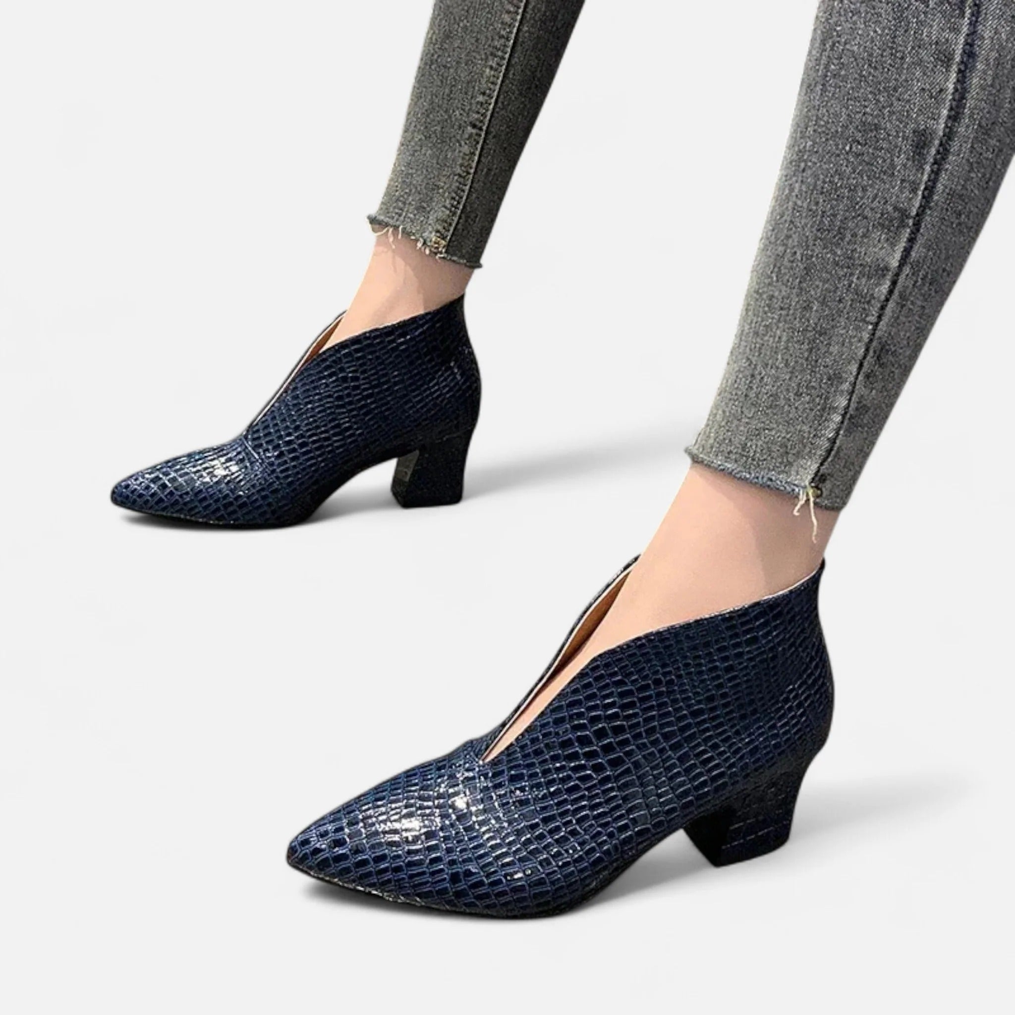 Moritz™ | Botines de charol con corte en V para mujer