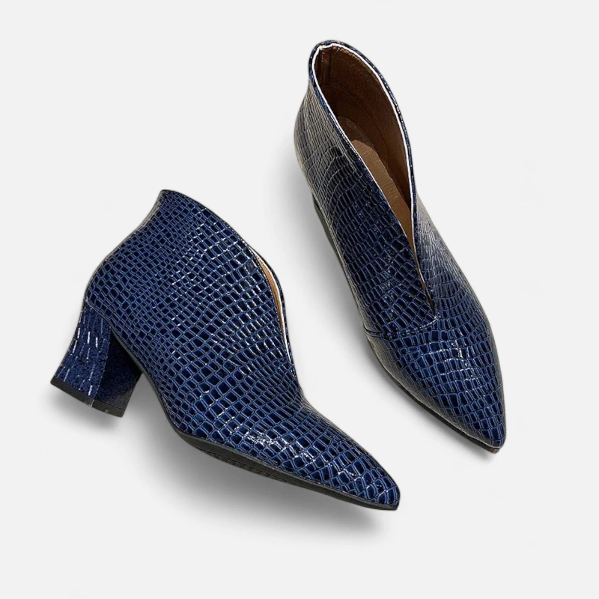 Moritz™ | Botines de charol con corte en V para mujer